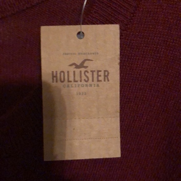 NWT Vintage Hollister burgundy cardigan sweater. Velour strip on pockets. - Picture 4 of 10